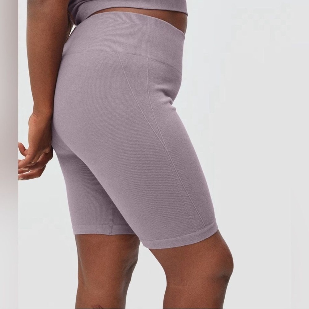 NWT Everlane The Seamless Bike Short Size XS/S Light Purple